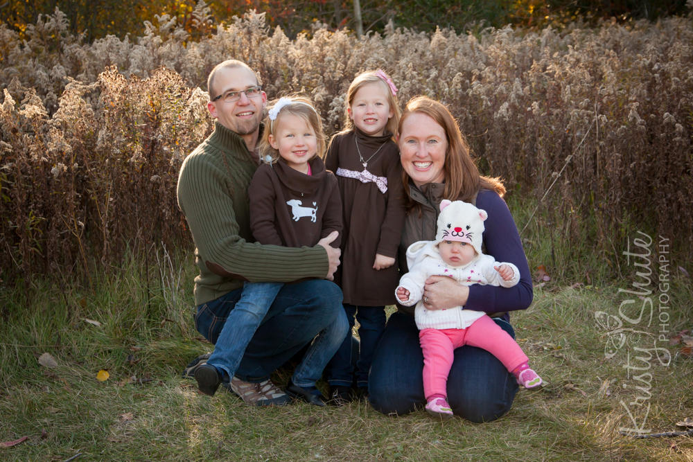 Kristy Shute Photography; Extended Family Holiday Session; Group; Huron Natural Area Kitchener; Fall