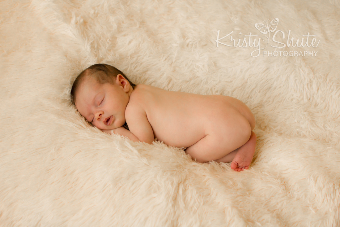 Kristy Shute Kitchener Newborn Photography Sleeping