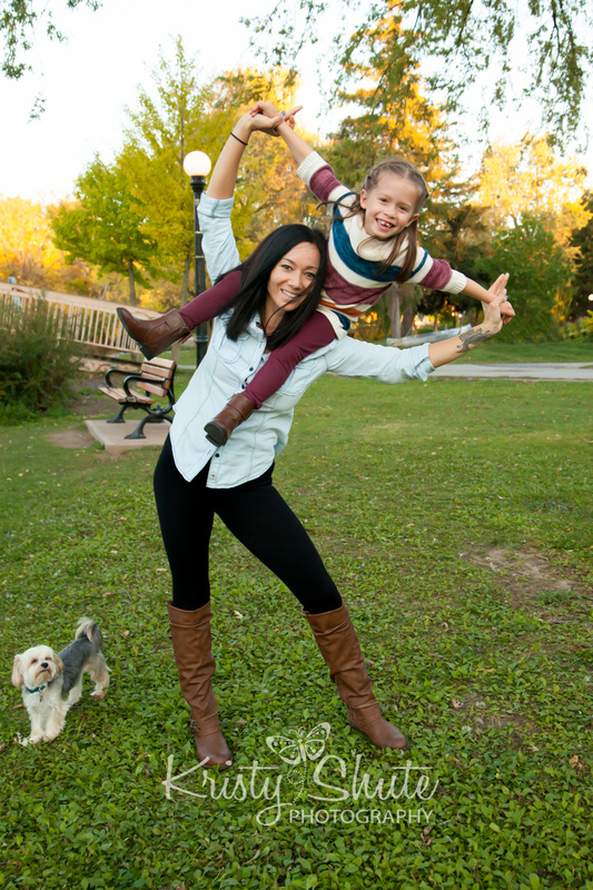 Kristy Shute Photography, Kitchener Fall Extended Family Photography, Victoria Park