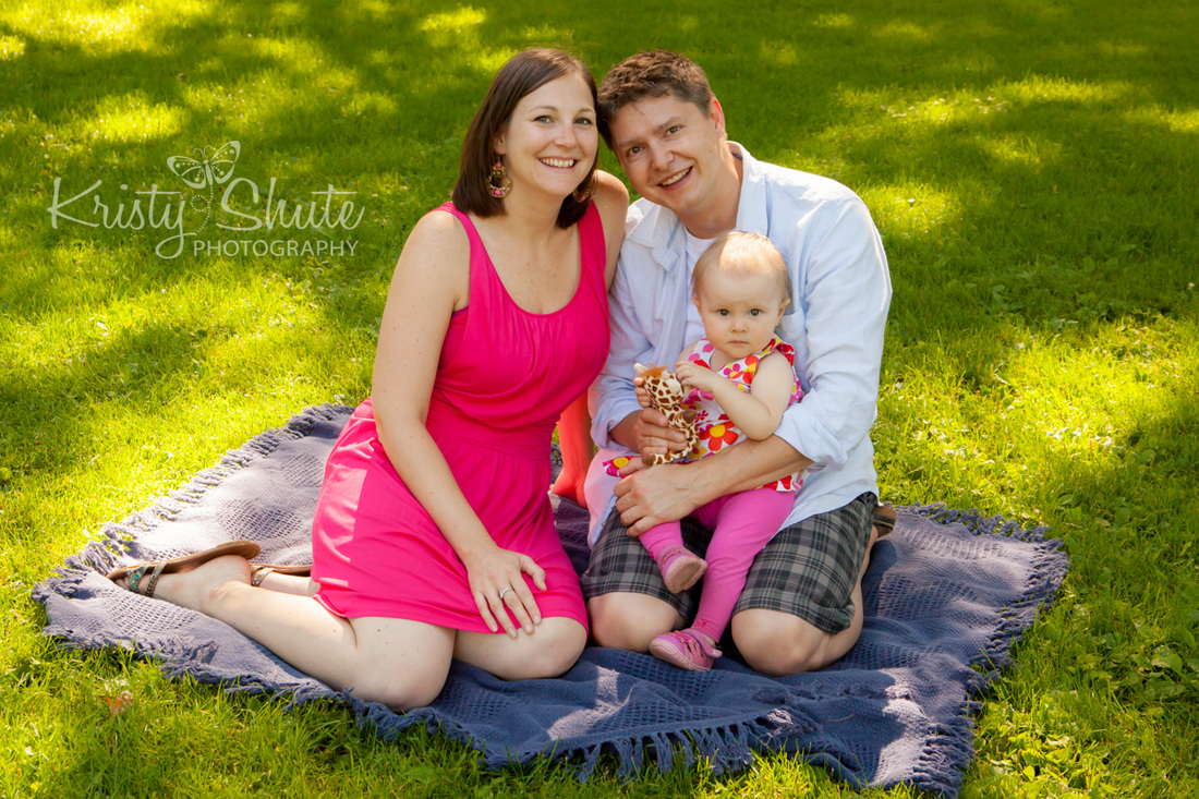 Kristy Shute Photography Victoria Park Kitchener Waterloo Family Photo Session
