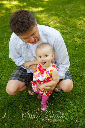 Kristy Shute Photography Victoria Park Kitchener Waterloo Family Photo Session with Dad