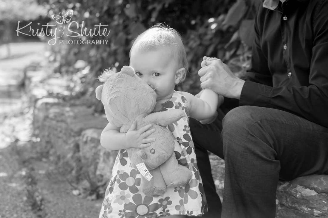 Kristy Shute Photography Victoria Park Kitchener Waterloo Family Photo Session holding bear