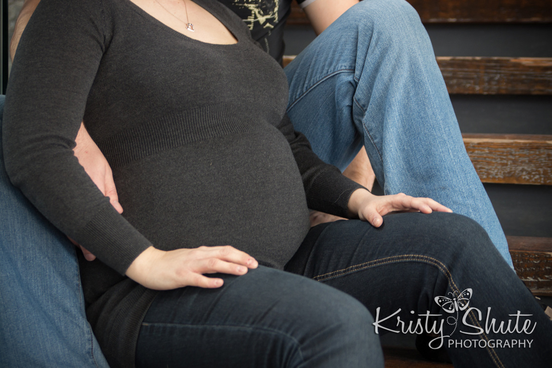 Winter Maternity Photography Kristy Shute Tannery